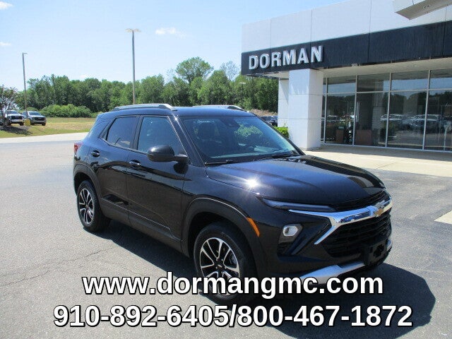 2025 Chevrolet Trailblazer LT in Mosaic Black Metallic — front three-quarter view